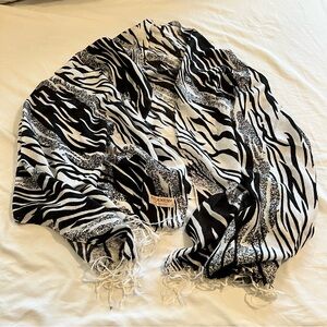 Pashmina Black and White Animal Print Scarf